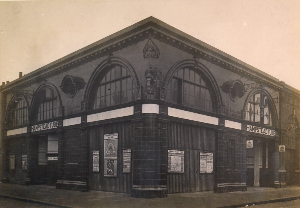 © TfL from the London Transport Museum collection