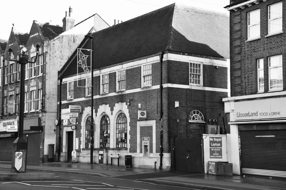 Palmers Green Post Office, 364 Green Lanes, N.13.