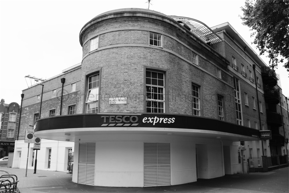  The 'Regal' Cinema, Kennington Road, London S.E.11. © thenewwiperstimes